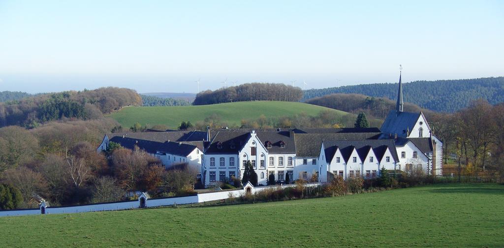 Hotel Restaurant Schmidter Bauernstube Nideggen Eksteriør bilde